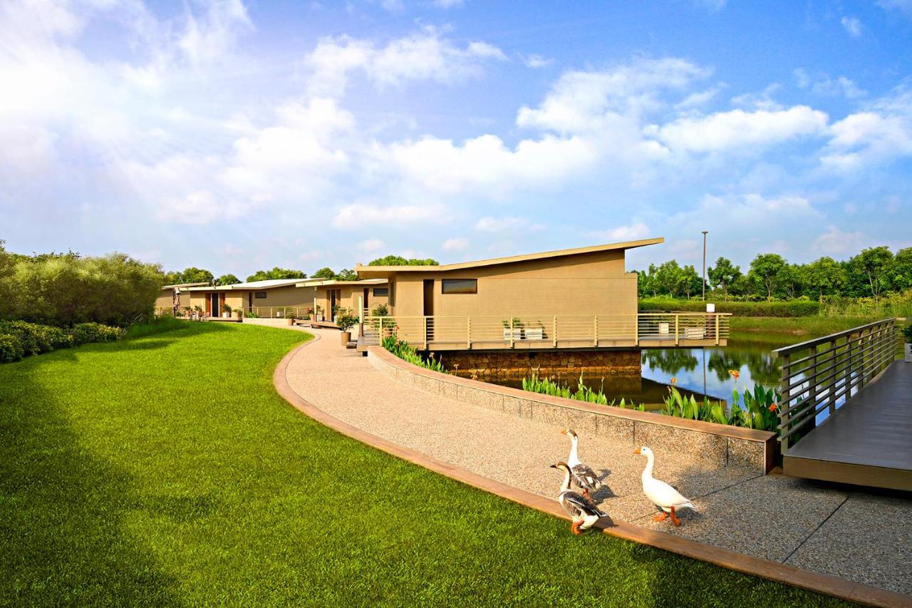 Life At Repose- Lake Villas Resort & Club Chor Warodra المظهر الخارجي الصورة