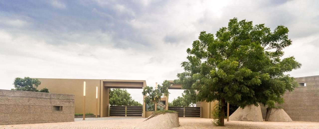 Life At Repose- Lake Villas Resort & Club Chor Warodra المظهر الخارجي الصورة