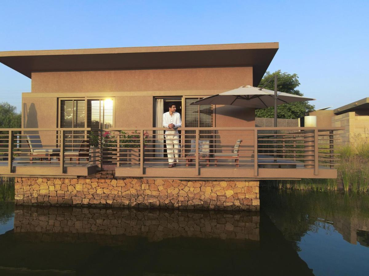 Life At Repose- Lake Villas Resort & Club Chor Warodra المظهر الخارجي الصورة