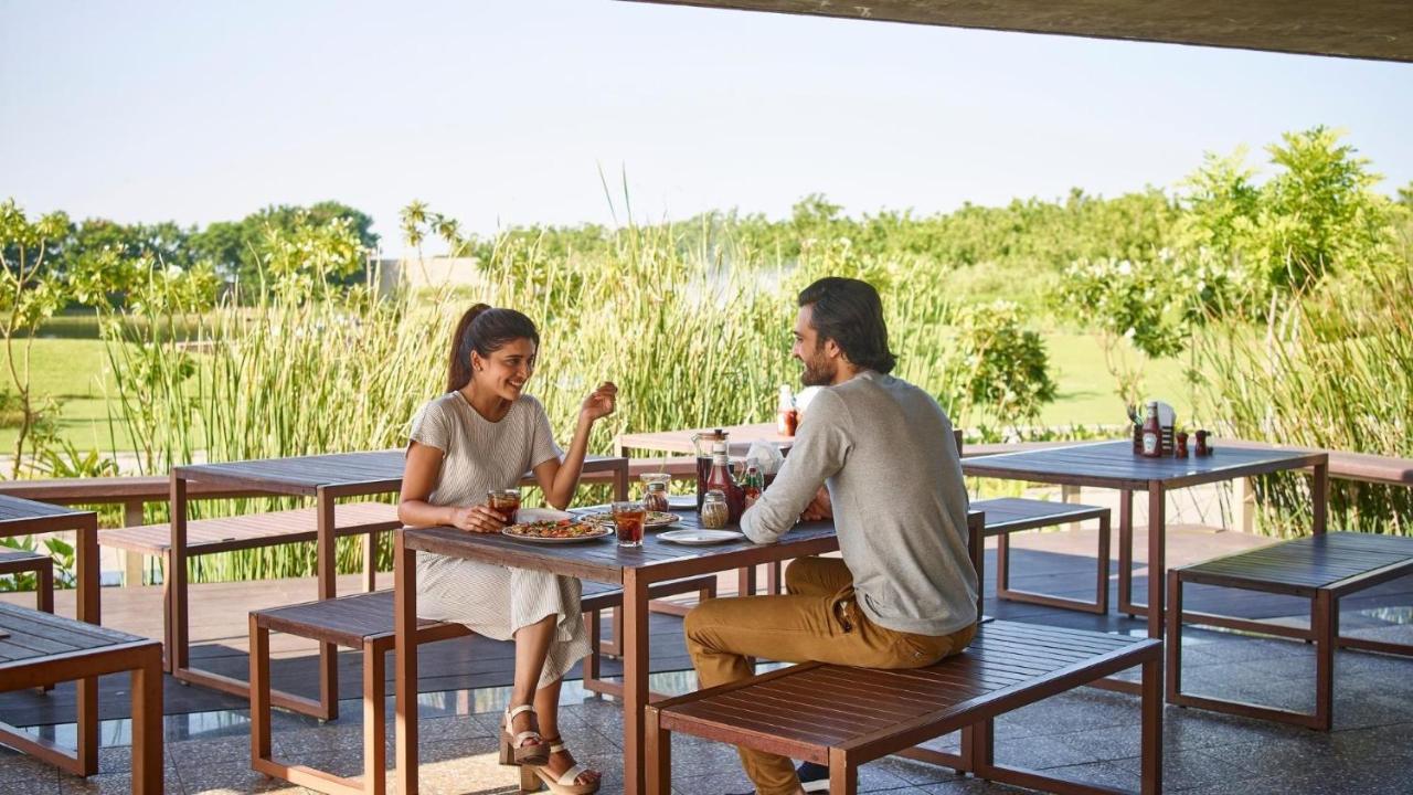 Life At Repose- Lake Villas Resort & Club Chor Warodra المظهر الخارجي الصورة